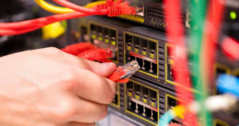 Hub vs Router vs Switch: How are the Three Different? Networking 