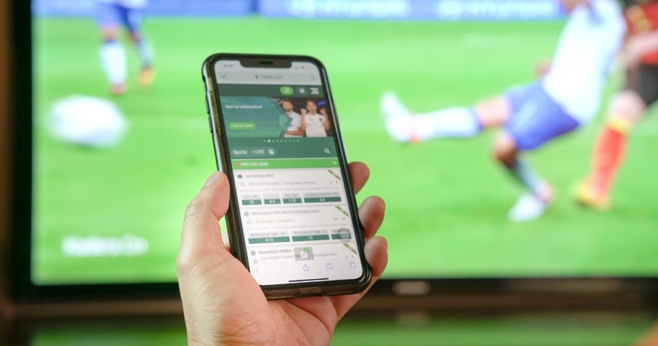10 Best Sports Apps for Live Scores and News On-the-Go android ios mobile 